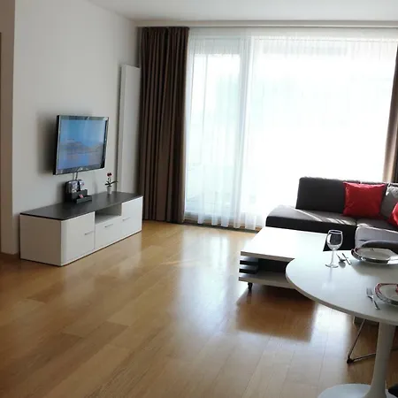 Panorama With Free Parking Apartment